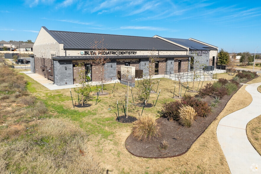 171 Carpenter Hill Dr, Buda, TX for lease - Building Photo - Image 2 of 4