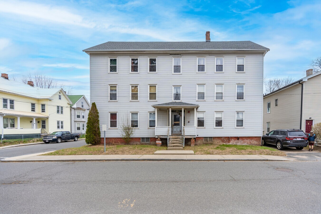 11 Pleasant St, South Hadley, MA 01075