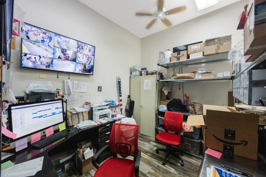 3407 Lithia Pinecrest Rd, Valrico, FL for sale - Building Photo - Image 2 of 17