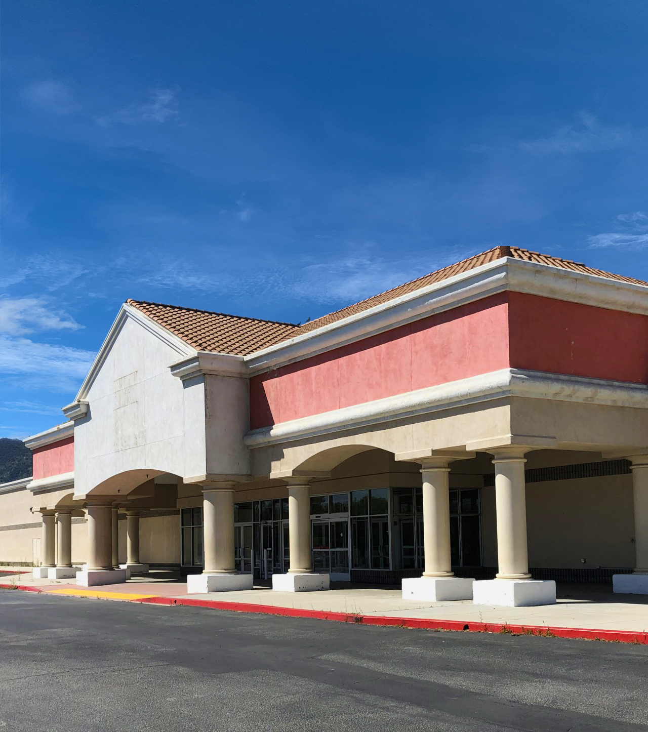 710 W Tehachapi Blvd, Tehachapi, CA for sale Primary Photo- Image 1 of 1