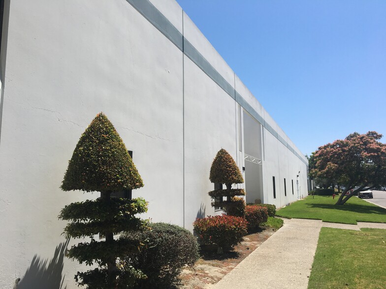 7311-7341 Anaconda Ave, Garden Grove, CA for lease - Building Photo - Image 3 of 14