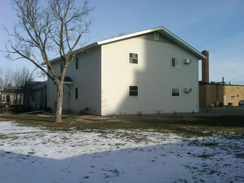 16 1st St NW, Crosby, ND for sale - Primary Photo - Image 1 of 1