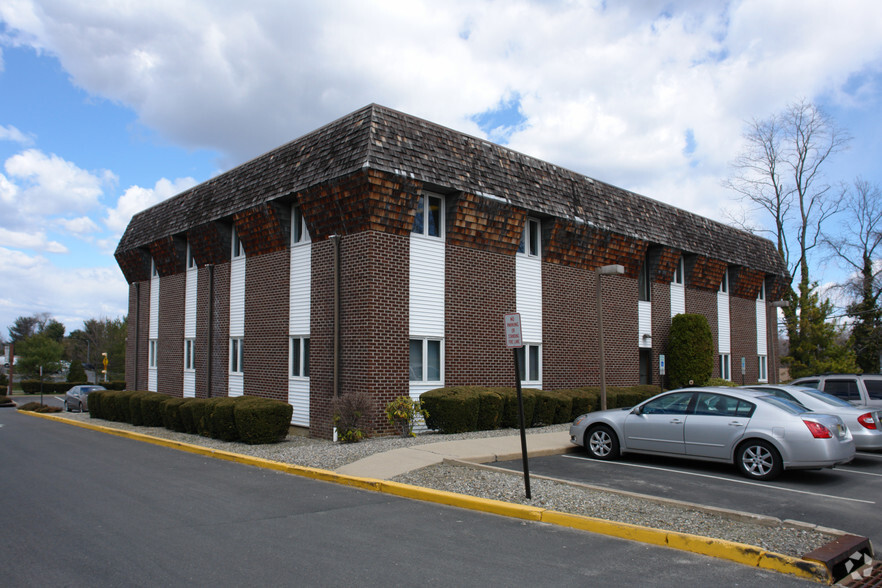 20 Cambridge Dr, Matawan, NJ for lease - Building Photo - Image 3 of 5