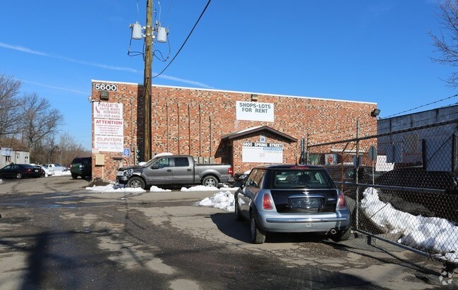 Industrial in Clinton, MD for sale - Primary Photo - Image 1 of 1