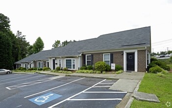 839 Majestic Ct, Gastonia, NC for lease Interior Photo- Image 2 of 7