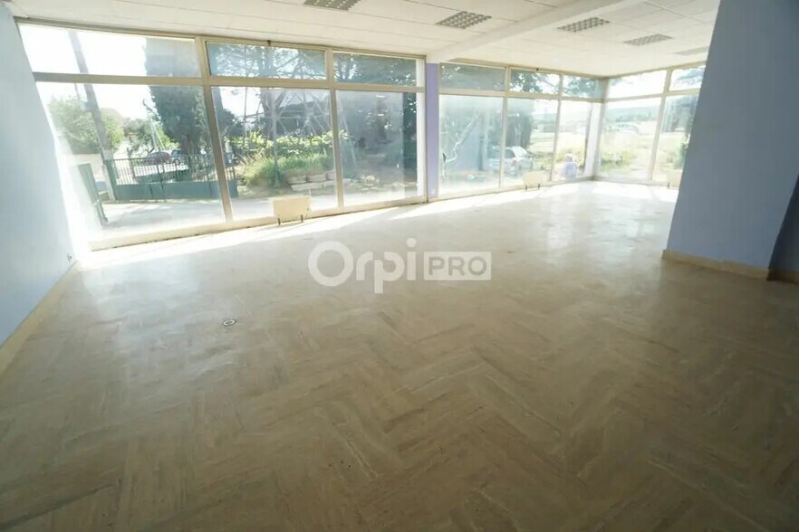 Office in Dijon for lease - Building Photo - Image 1 of 9