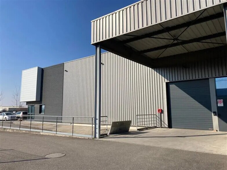 Flex in Weyersheim for lease - Building Photo - Image 2 of 12