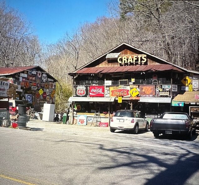 2024 Powdermill Hill Rd, Lawrenceburg, TN for sale - Building Photo - Image 3 of 13