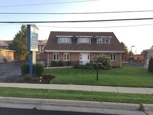 906 E Irving Park Rd, Streamwood, IL for sale - Building Photo - Image 1 of 1