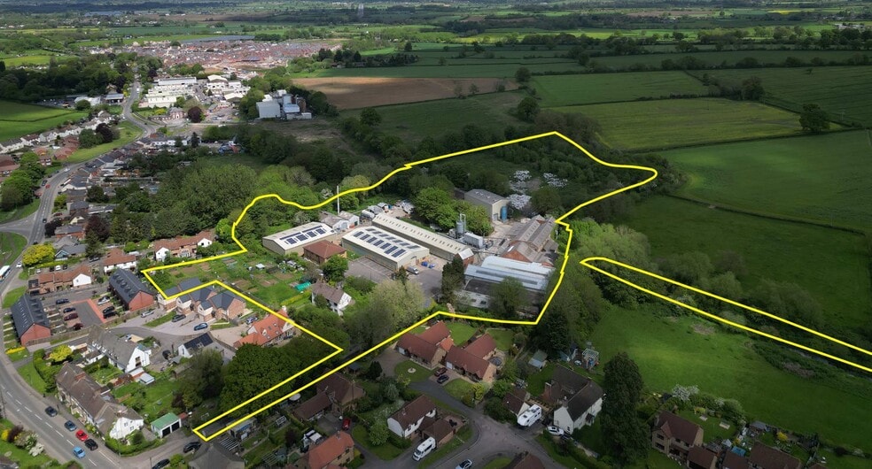 Middle Mill, Dursley for sale - Primary Photo - Image 1 of 4
