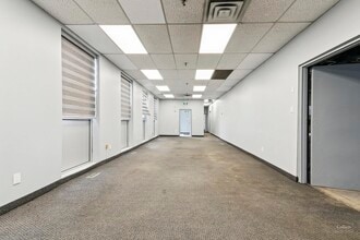 60 Continental Pl, Toronto, ON for lease Interior Photo- Image 2 of 8