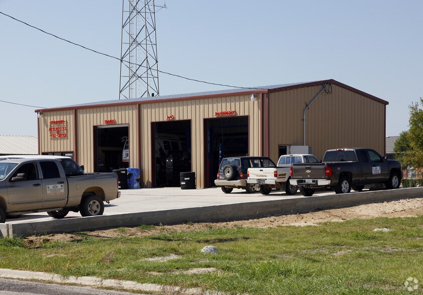 119 Bufkin Ln, Lockhart, TX 78644 Retail for Sale