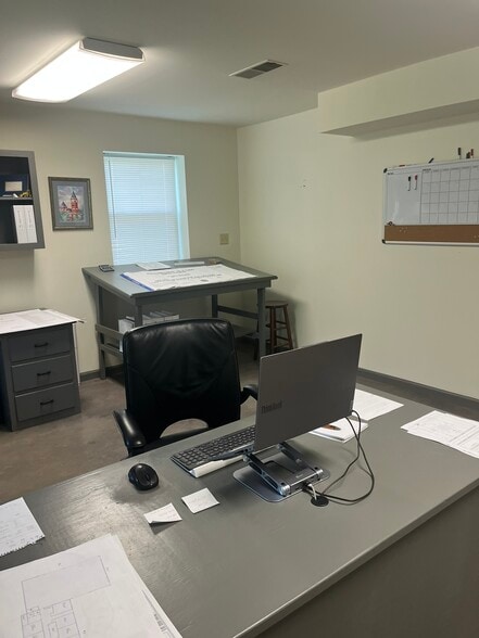 740 Volare Dr, Birmingham, AL for lease - Building Photo - Image 2 of 8