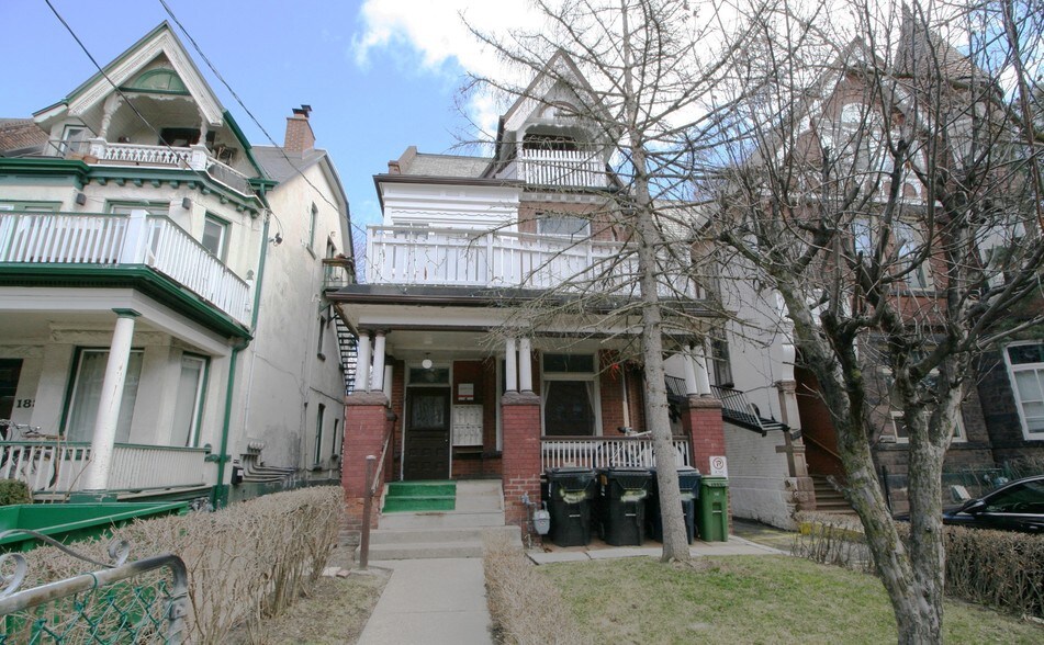 181 Dowling Ave, Toronto, ON M6K 3B2