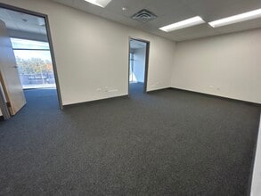 3525 W Peterson Ave, Chicago, IL for lease Building Photo- Image 2 of 6