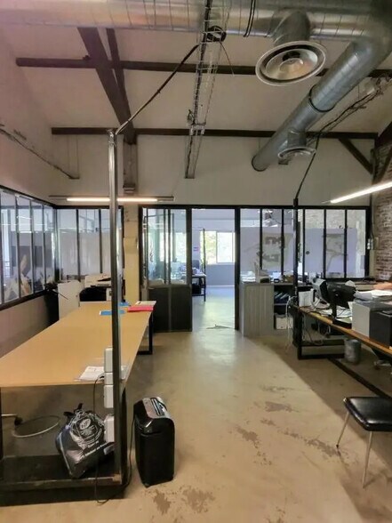 Industrial in Marseille for sale - Interior Photo - Image 3 of 6