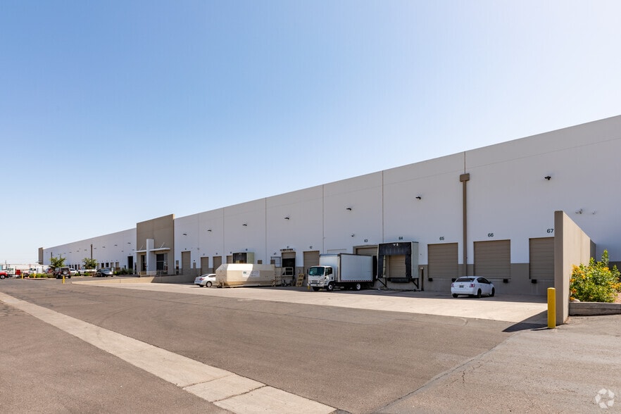 1250 E Hadley St, Phoenix, AZ for lease - Building Photo - Image 2 of 4