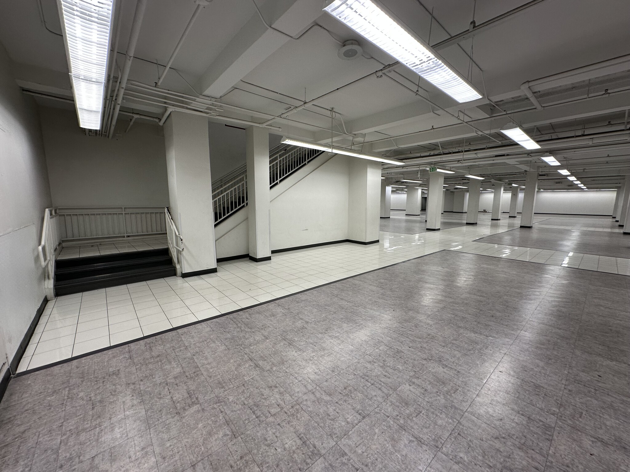 309 W 7th St, Los Angeles, CA for lease Interior Photo- Image 1 of 5
