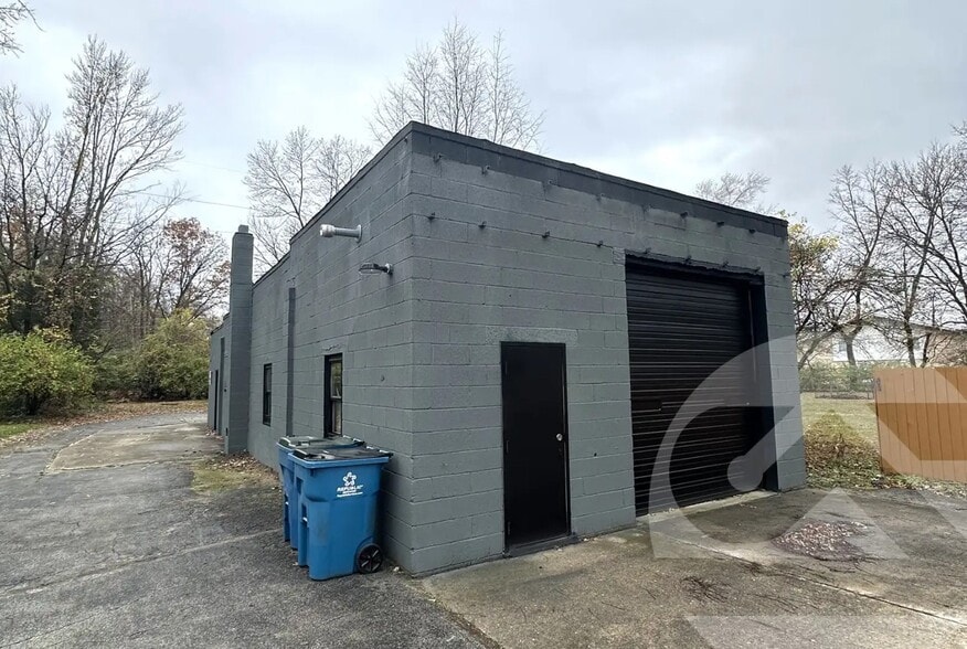 4523 N Holland Sylvania Rd, Toledo, OH for lease - Primary Photo - Image 1 of 1