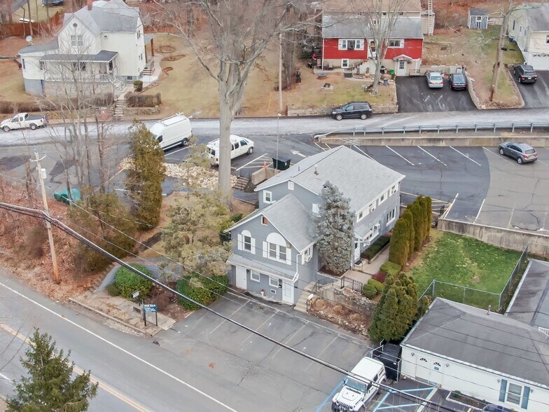 117 Lake Rd, Congers, NY 10920