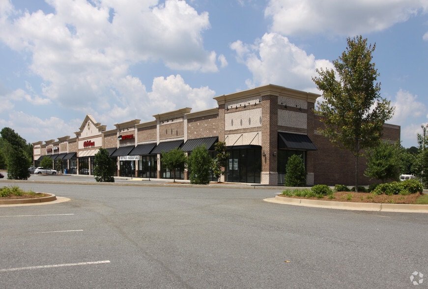 5955 Atlanta Hwy, Alpharetta, GA for lease - Primary Photo - Image 1 of 1