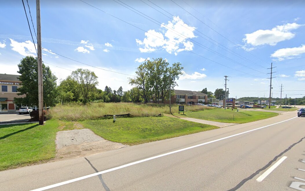 5246 & 5252 Plainfield Ave NE, Grand Rapids, MI 49525