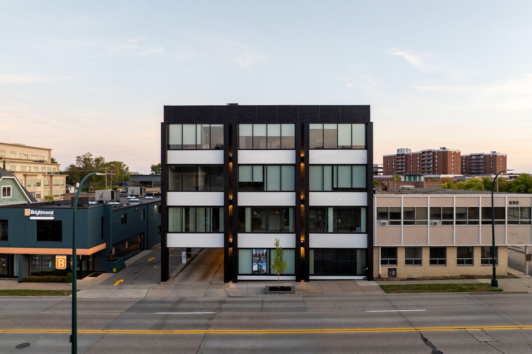 700 E Maple Rd, Birmingham, MI for lease Building Photo- Image 1 of 17