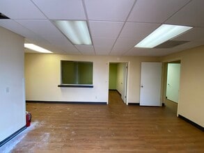 1167 S Green St, Tupelo, MS for lease Interior Photo- Image 2 of 10