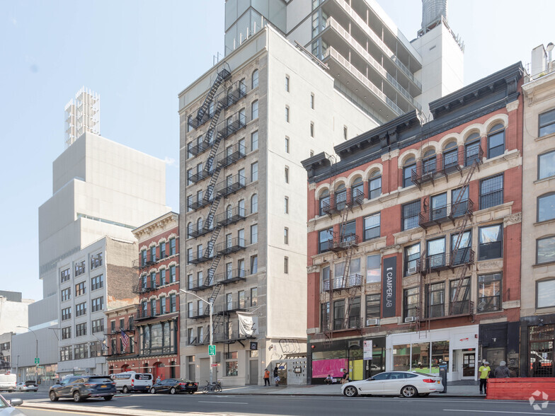 3 Freeman Aly, New York, NY for lease - Primary Photo - Image 1 of 3