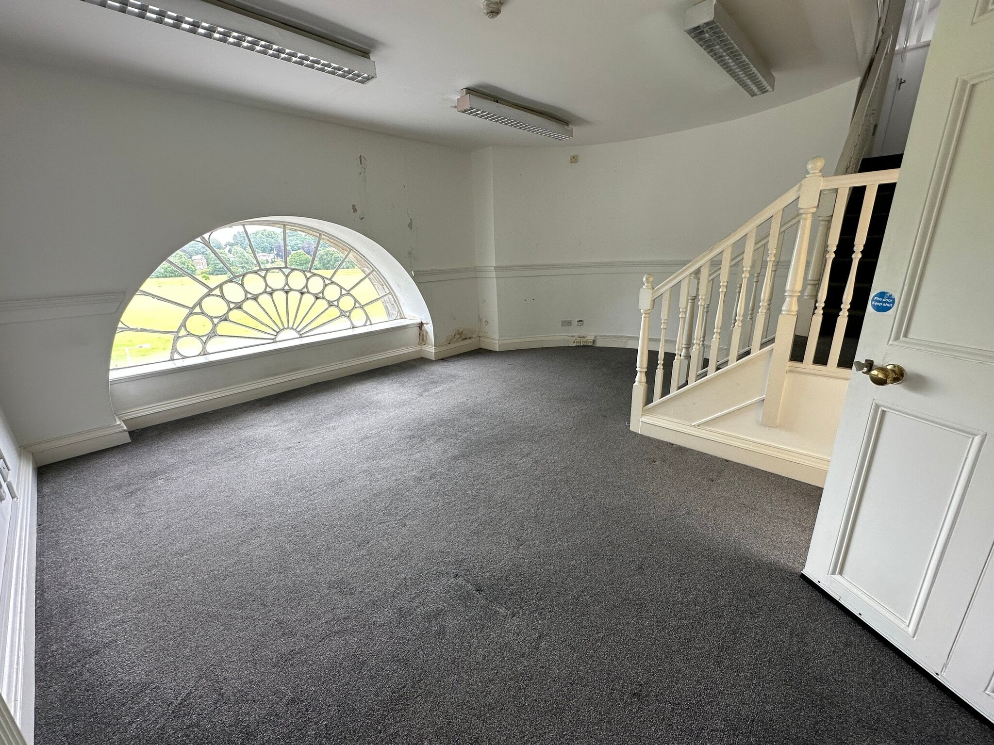 Rose Ter, Perth for lease Interior Photo- Image 1 of 4