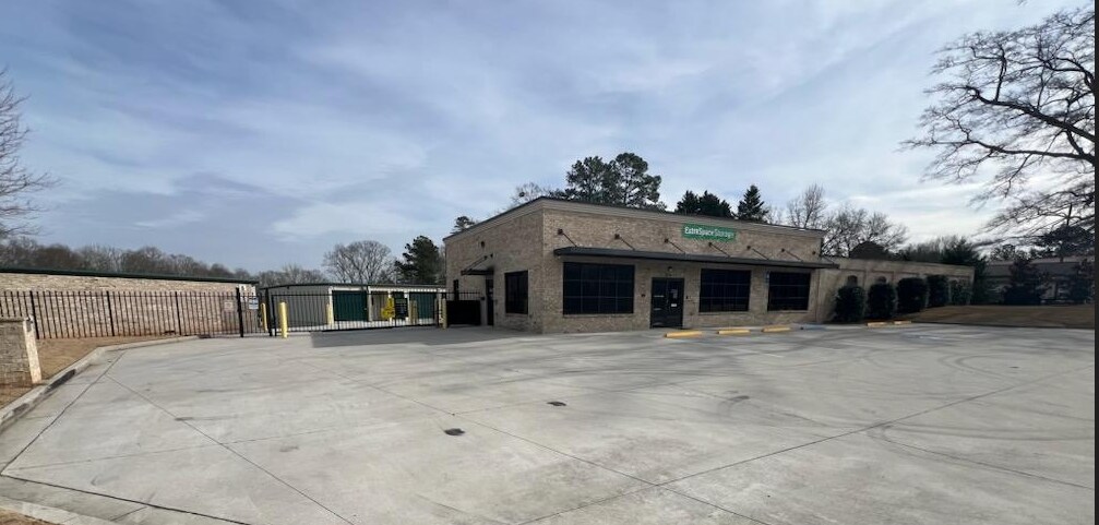 3719 Winder Hwy, Flowery Branch, GA for sale Primary Photo- Image 1 of 1