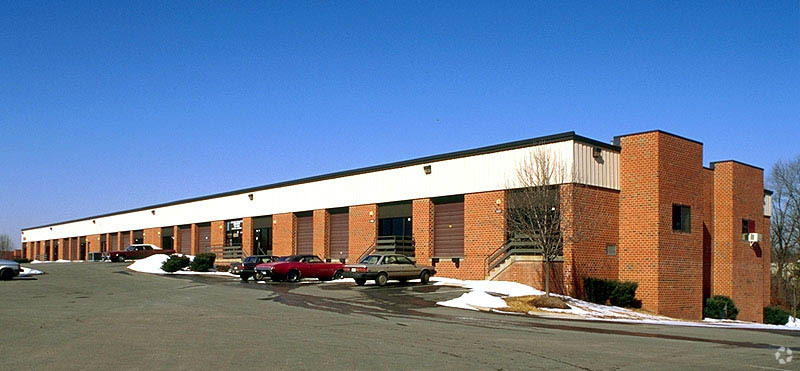 504 Shaw Rd, Dulles, VA for lease - Building Photo - Image 3 of 6