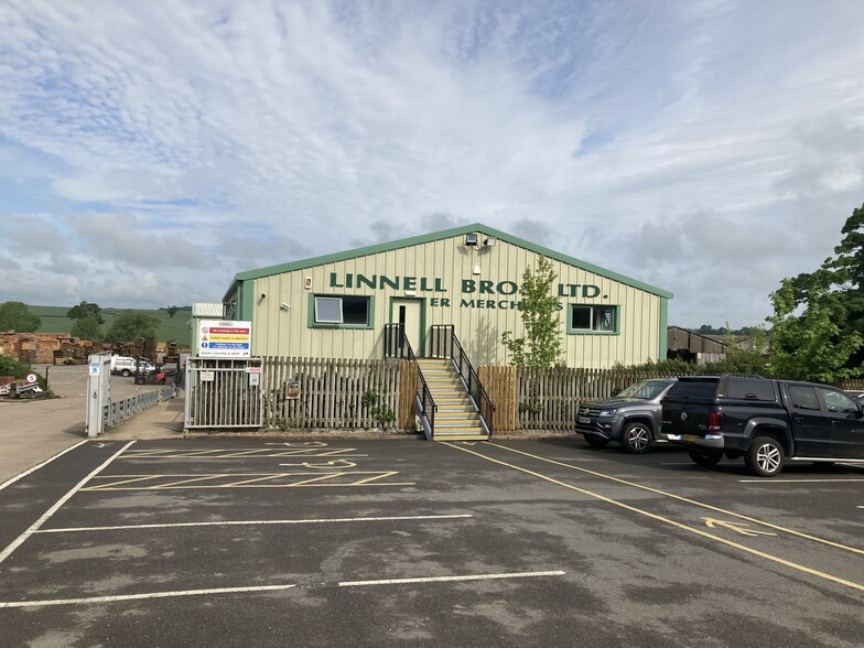 Towcester Rd, Silverstone for sale - Primary Photo - Image 1 of 1