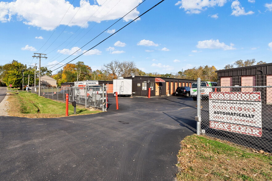 849 Anita Ave, Antioch, IL for sale - Primary Photo - Image 1 of 18