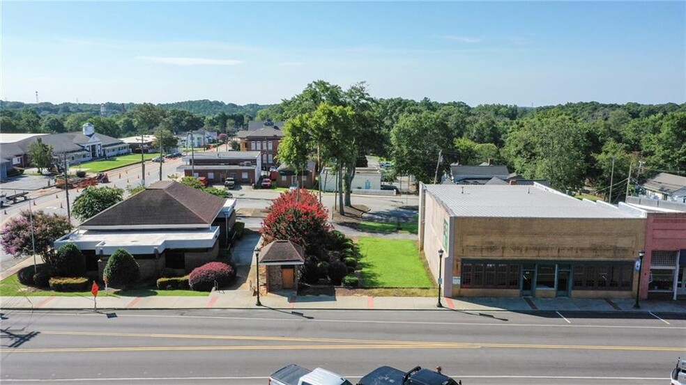 105 W Main St, Central, SC for sale - Building Photo - Image 1 of 1