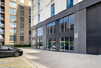 More details for 22 Royal Cres, London - Multifamily for Sale