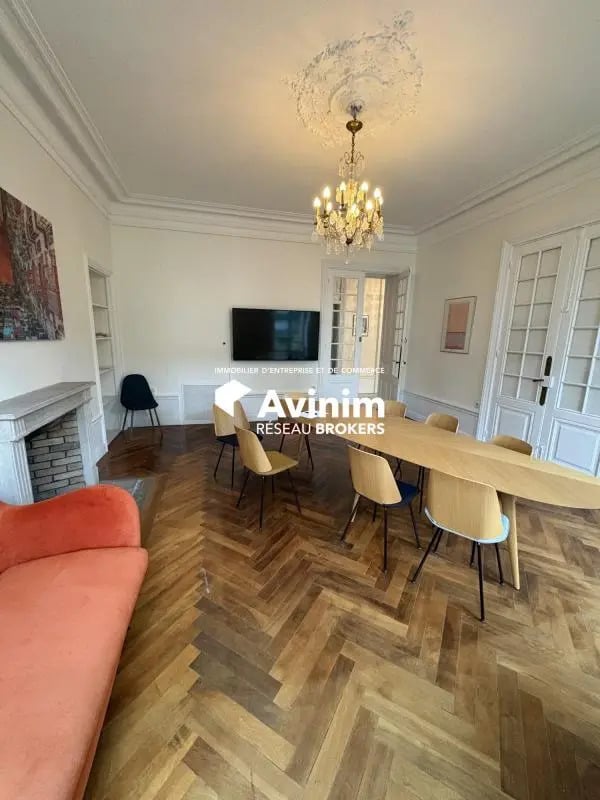 Office in Grenoble for lease Interior Photo- Image 1 of 12