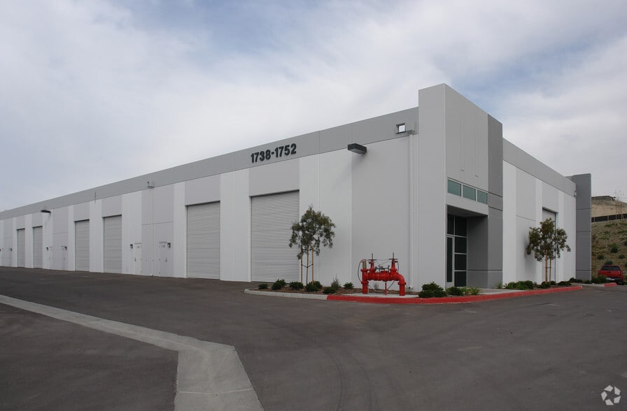 1738-1752 Ord Way, Oceanside, CA for lease - Building Photo - Image 3 of 4