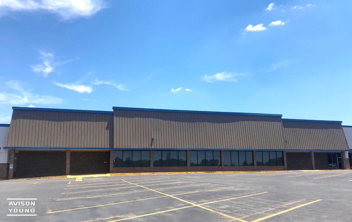 629637 S Water Ave, Gallatin, TN 37066 South Gate Shopping Center