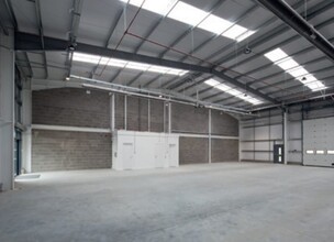 Edinburgh Rd, Newhouse for lease Interior Photo- Image 2 of 3