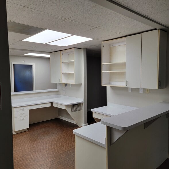 2907 Kerry Forest Pky, Tallahassee, FL for lease - Interior Photo - Image 3 of 10