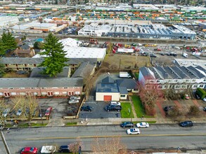 4726 SE Milwaukie Ave, Portland, OR - aerial  map view - Image1