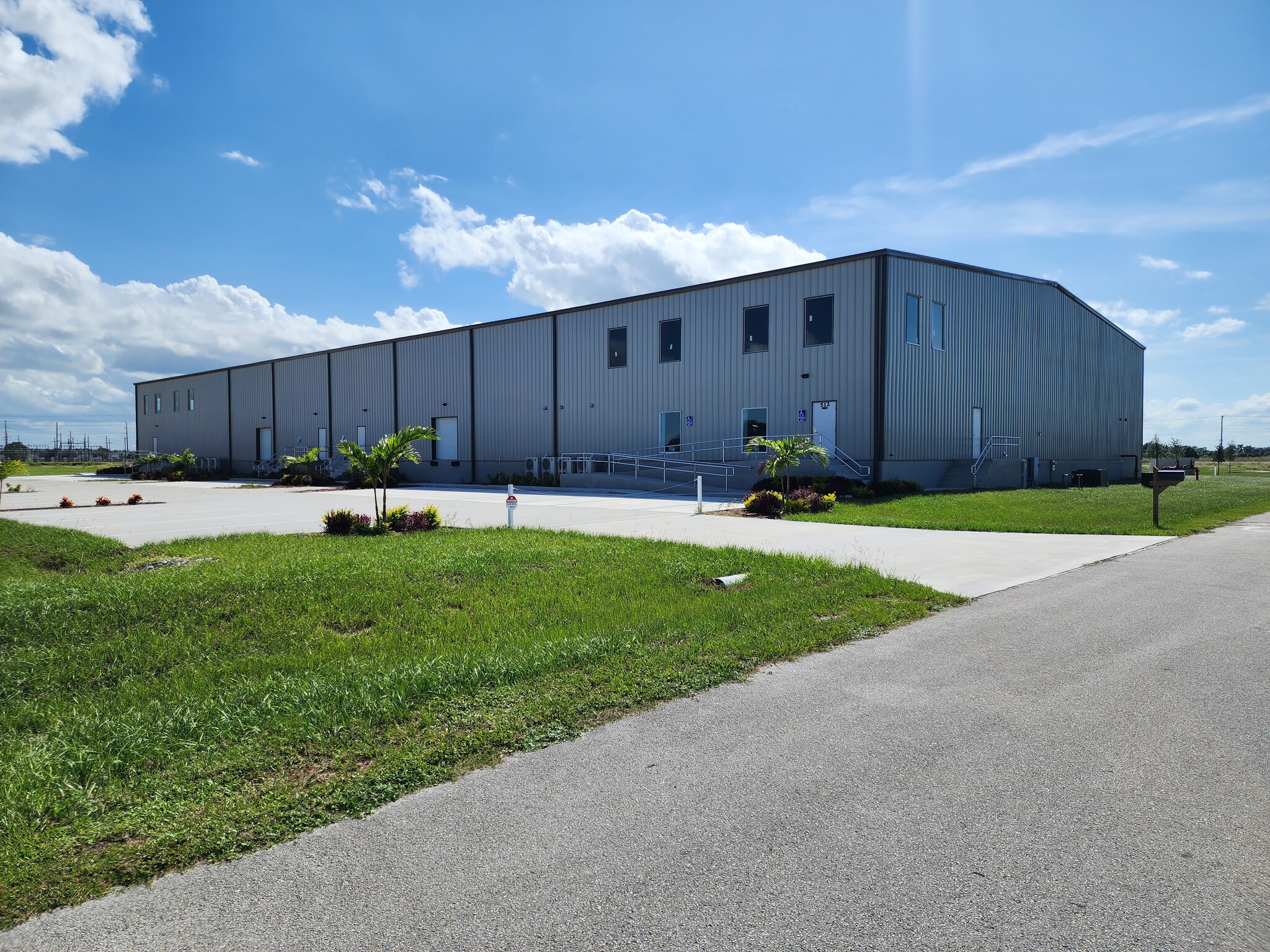 512 Commerce Ct, Clewiston, FL for lease Building Photo- Image 1 of 24