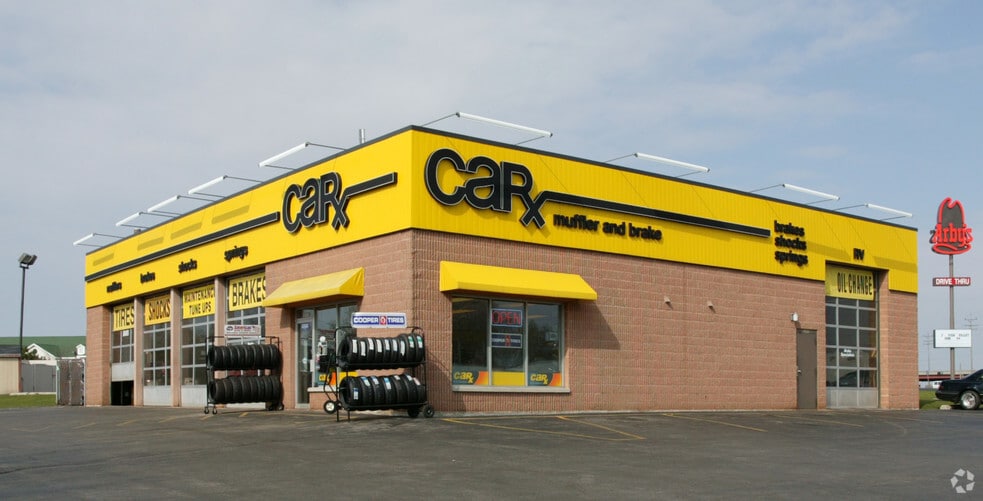 3777 W Wisconsin Ave, Appleton, WI for lease - Primary Photo - Image 1 of 1