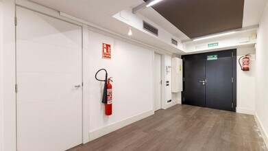 Carrer de Calàbria, 169, Barcelona, Barcelona for lease Interior Photo- Image 2 of 10