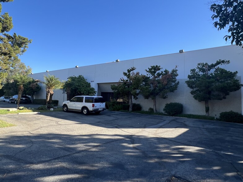 9540 Cozycroft Ave, Chatsworth, CA for lease - Building Photo - Image 1 of 13