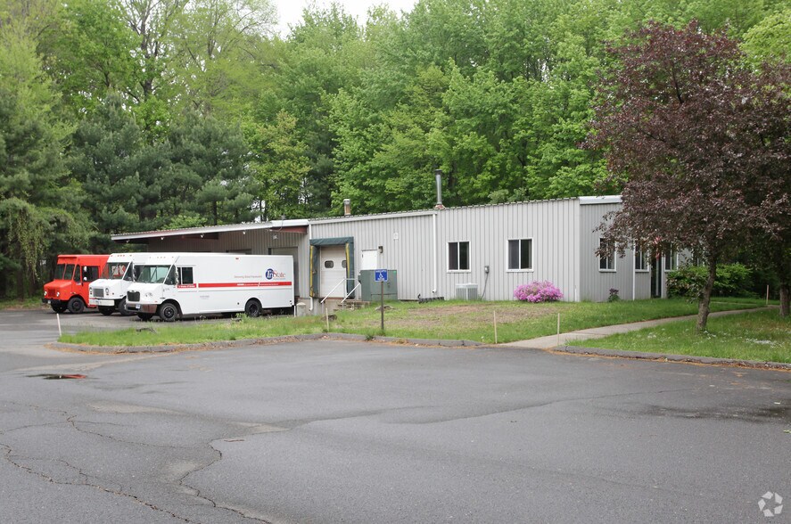 201 S Satellite Rd, South Windsor, CT for sale - Primary Photo - Image 1 of 1