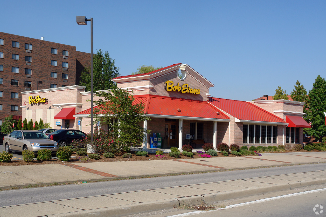 606 3rd Ave, Huntington, WV 25701 - Bob Evans | LoopNet