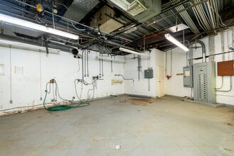 425 N Varney St, Burbank, CA for lease Interior Photo- Image 2 of 4