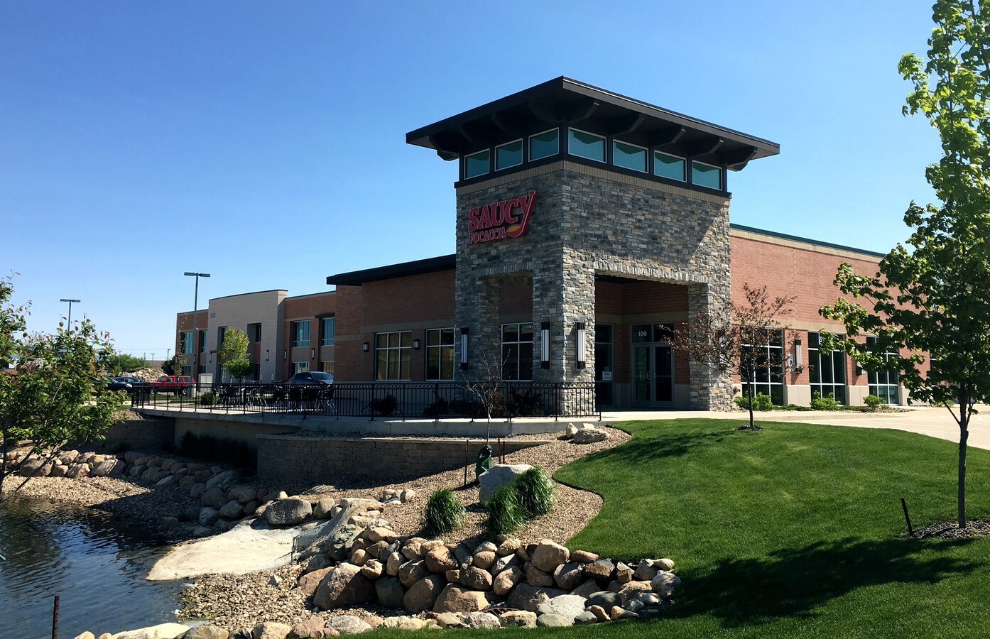 5100 Fountains Dr NE, Cedar Rapids, IA 52411